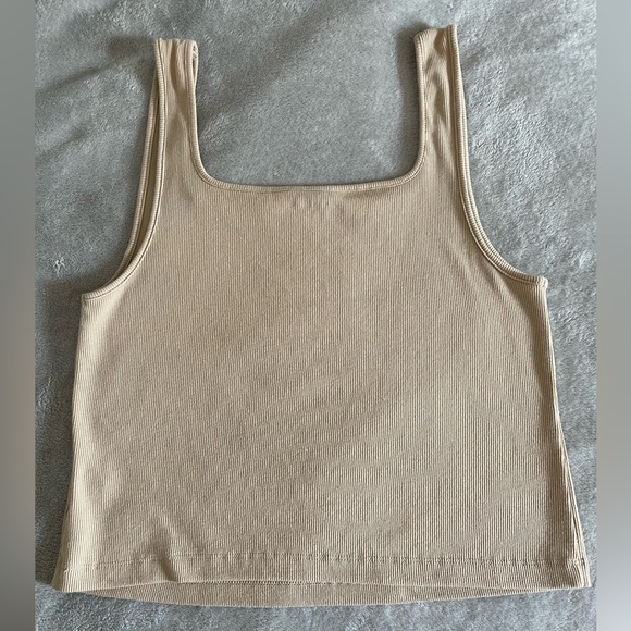 Cropped Square Neck Tank - Picture 4 of 6